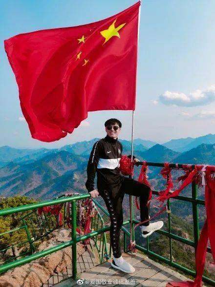 逃离沙漠小镇